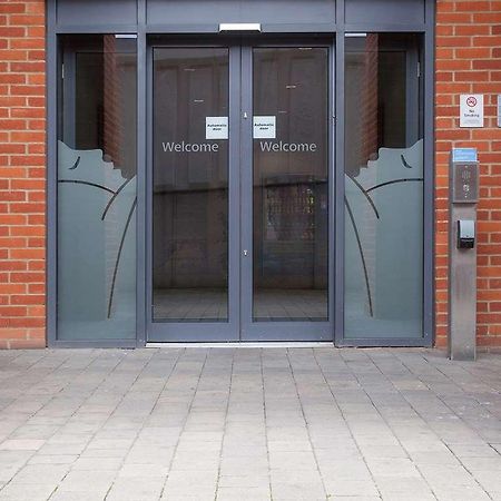 Travelodge High Wycombe Central Екстер'єр фото