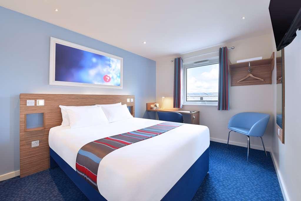 Travelodge High Wycombe Central Номер фото
